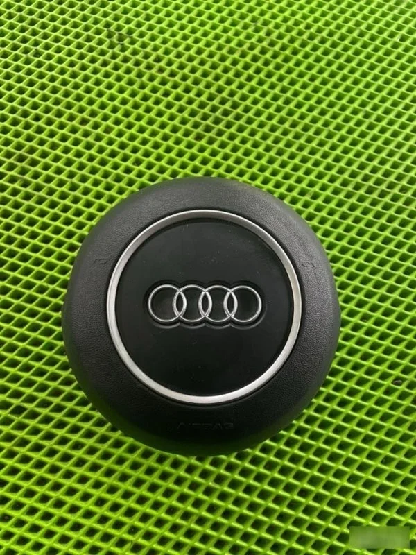 Подушка безопасности в руль Audi A6 2011-2014 4G0880201 C7