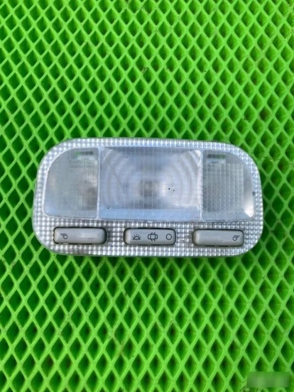 Плафон Citroen C3 2002-2006 9680713880