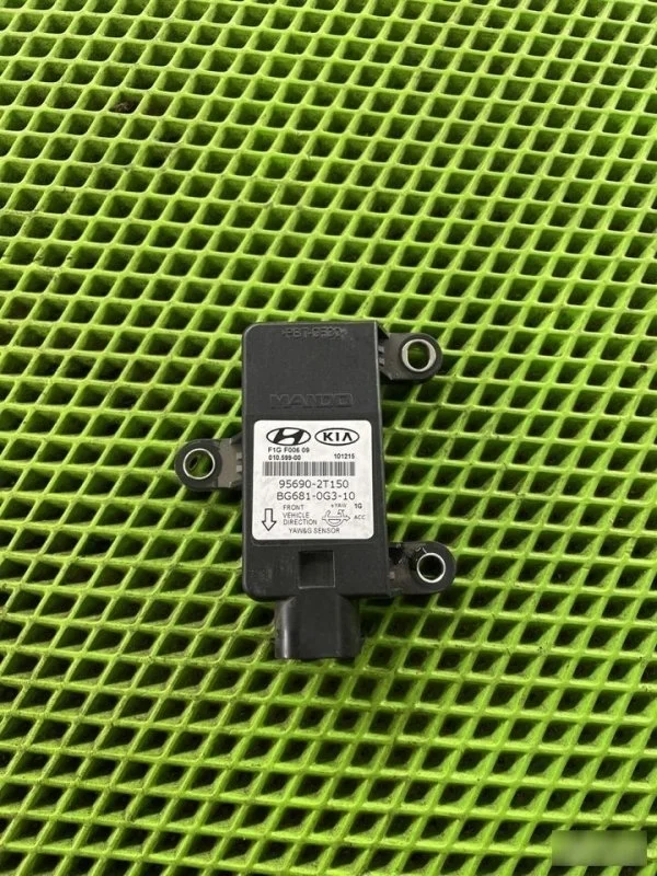 Датчик курсовой устойчивости Kia Soul 1 2008-2011 956902T150