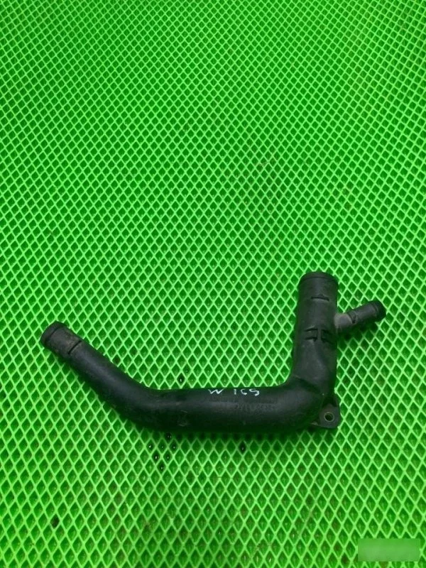 Патрубок охлаждения Mercedes A 2008-2012 A2662000052 W169