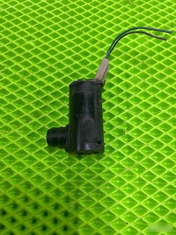 Насос омывателя Mitsubishi Lancer 2000-2007 0602103620 9