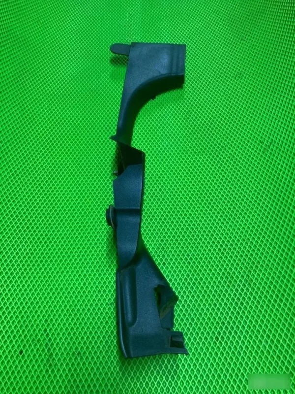 Накладка порога Renault Megane 3 2008-2014 769530016R, задняя правая