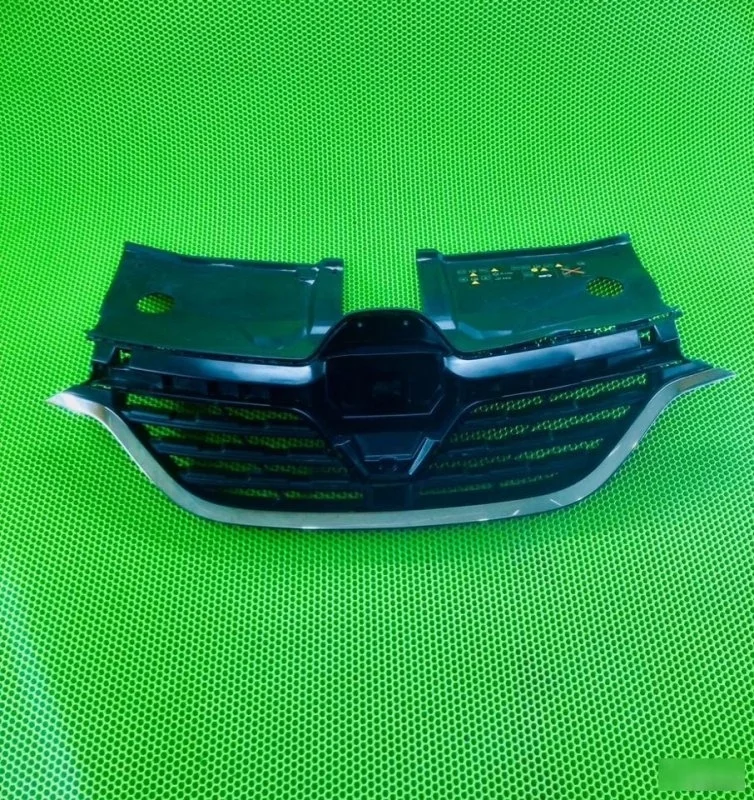 Решетка радиатора Renault Arkana 2019-2025 623105529R