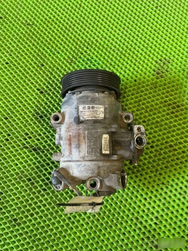 Компрессор кондиционера Skoda Fabia 1 1999-2004 6Q0820803D