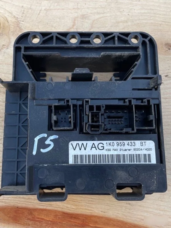 Блок комфорта Volkswagen Golf 5 1K0959433