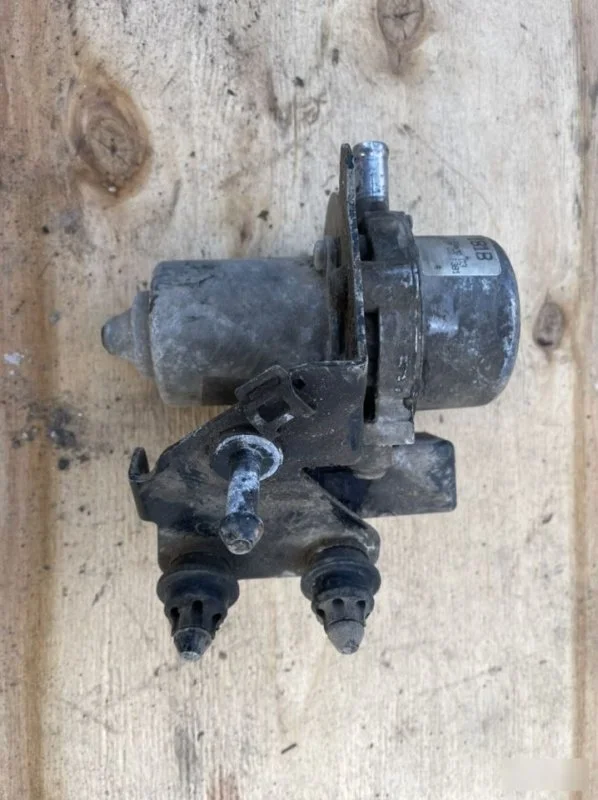 Вакуумный насос Volkswagen Golf 5 1J0612181B