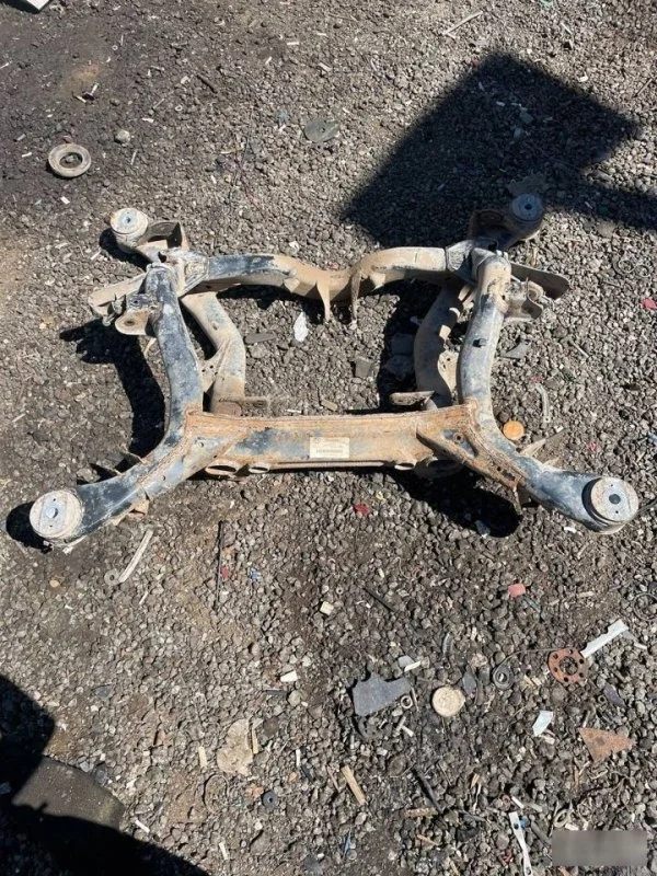 Балка подрамник Volkswagen Touareg 1 2002-2006 7L0500041, задняя