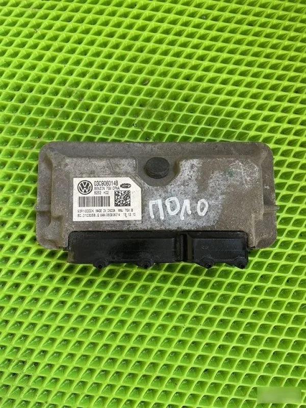 Блок управления двигателем Volkswagen Polo 03C906014B CFN