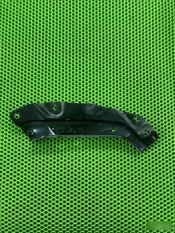 Накладка фары Volkswagen Polo 5 2009-2015 6R0805931, левая