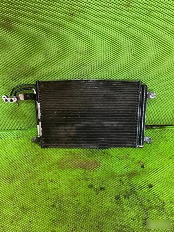 Радиатор кондиционера Volkswagen Golf 6 1K0820411