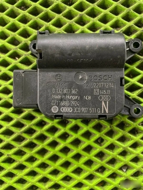 Сервопривод заслонки печки Volkswagen Golf 6 3C0907511