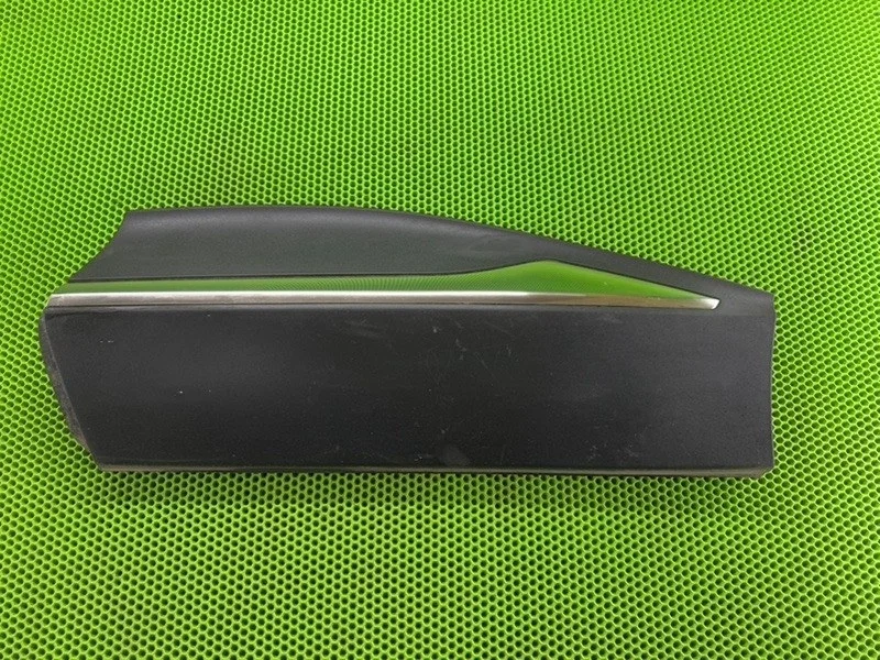 Накладка двери Renault Kaptur 828216149R, задняя левая