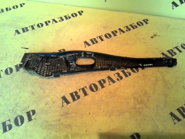 Жабо (решетка стеклоочистителя) Renault Logan 2005-2014 8200825457