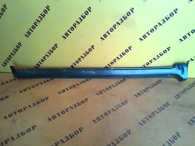 Накладка на порог (наружняя) правая Toyota Land Cruiser 200 2008-2021 7585060040
