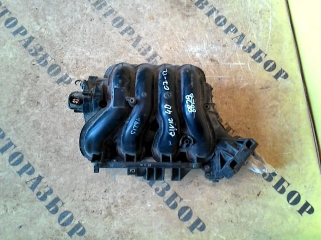 Коллектор впускной Honda Civic 4D 2006-2012 17100RNAA00 СЕДАН