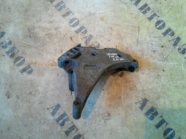 Кронштейн двигателя правый Volkswagen Tiguan 2007-2016 03L199207