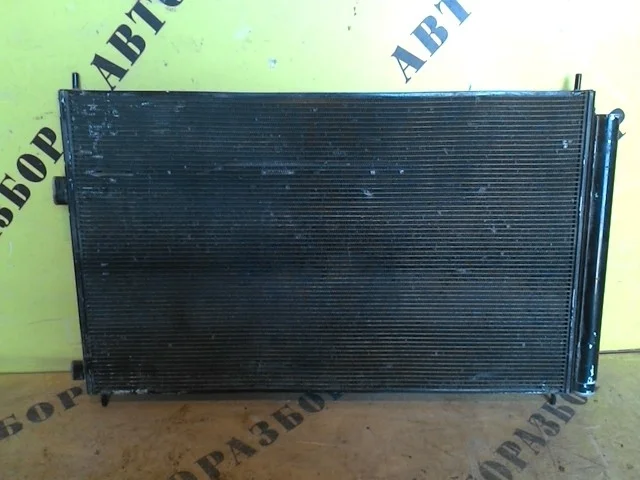 Радиатор кондиционера Toyota Rav4 30 2006-2013 8846042100