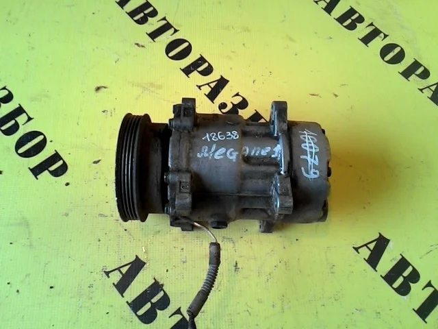 Компрессор кондиционера Renault Megane 1 1996-2002 7700272987