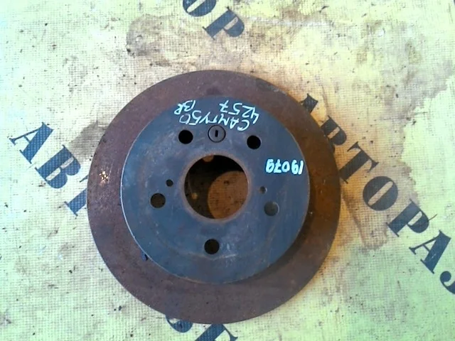 Диск тормозной задний Toyota Camry 50 2011-2017 4243133130