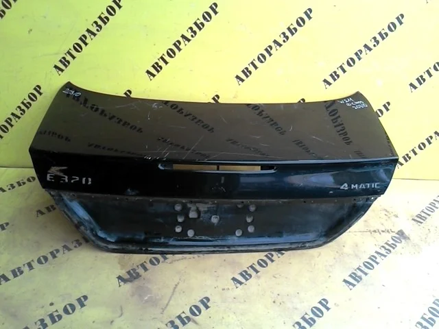 Крышка (дверь) багажника Mercedes-Benz W211 E-Class 2002-2009 A2117500375