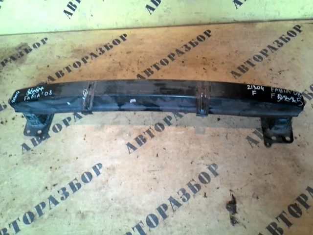Усилитель переднего бампера Skoda Fabia 2007-2015 5J0807109B