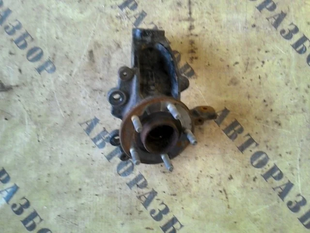 Кулак поворотный передний левый Ford Focus 3 2011-2019 1702855