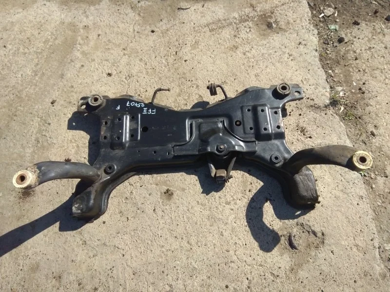Подрамник передний Ford Focus 2 2008-2011 1734687