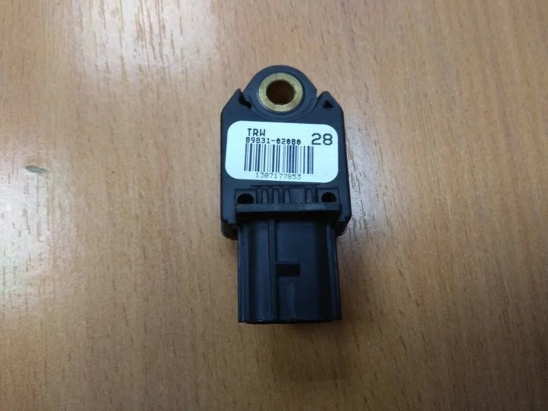 Датчик AIR BAG (удара) Toyota Corolla 150 2006-2013 8983102080