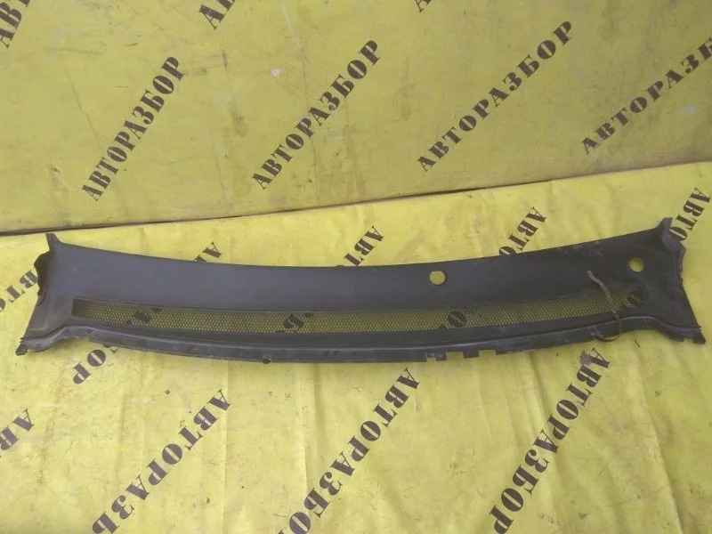 Жабо (решетка стеклоочистителя) Ford Focus 2 2008-2011 2008 4M51A02216 СЕДАН 1.6 SIDA 115 Л/С