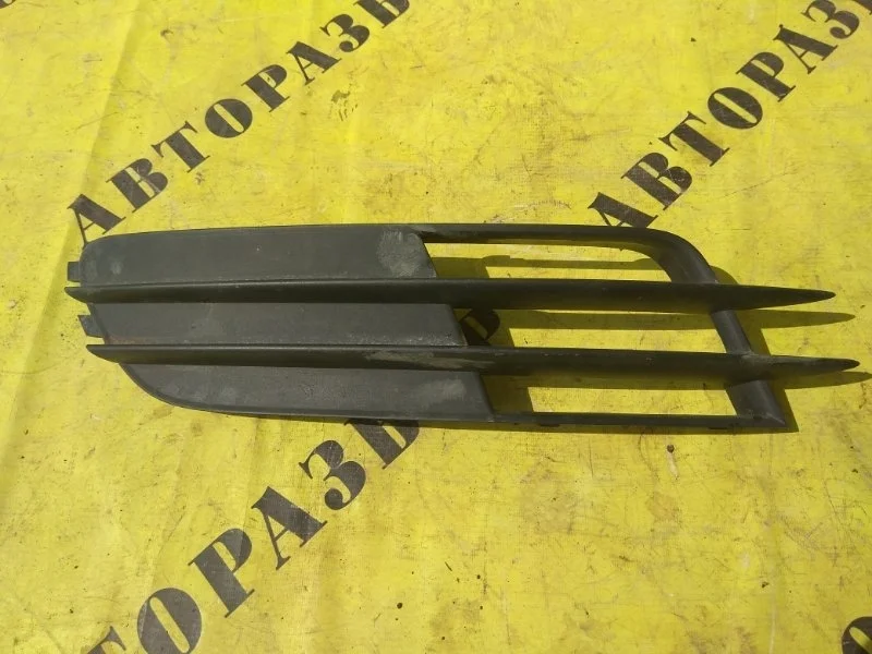 Накладка под ПТФ левая Audi A6 (C7) 2011-2018 4G0807681