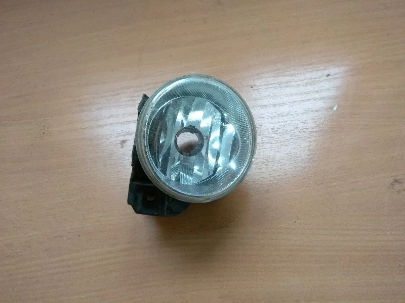 Фара противотуманная левая (птф) Toyota Rav4 40 2013-2019 8122002110