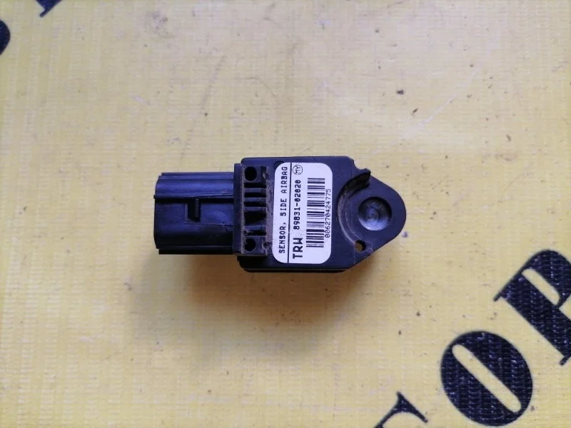 Датчик AIR BAG (удара) Toyota Corolla 120 2001-2006 2006 8983102020 ХЭТЧБЕК 1.6 3ZZ-FE 110 Л/С