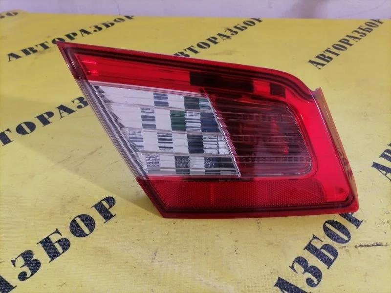 Фонарь задний левый внутренний Mitsubishi Galant 9 (Dj Dm) 2003-2012 2008 8337A067 2.4 4G69 158 Л/С