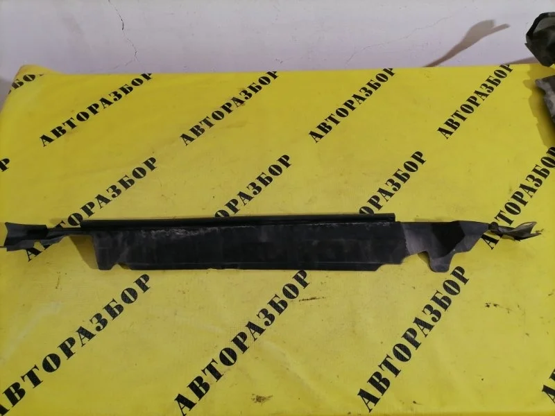 Накладка крыла переднего левого Toyota Land Cruiser 200 2008-2021 5380660020