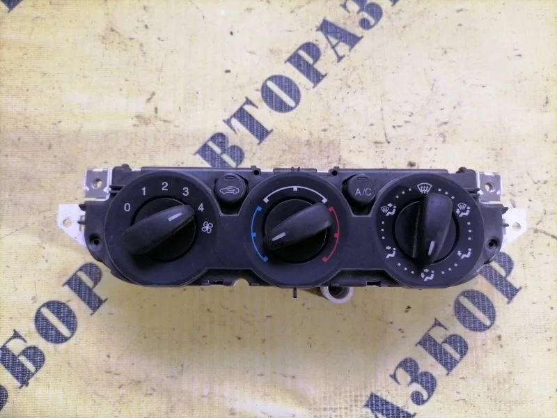 Блок управления климатической установкой Ford Focus 2 2008-2011 2008 7M5T19980AA СЕДАН 1.8 QQDB 125 Л/С