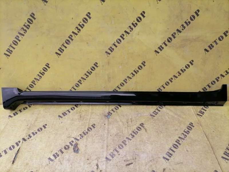 Накладка на порог (наружняя) левая Toyota Land Cruiser 200 2008-2021 7586060040