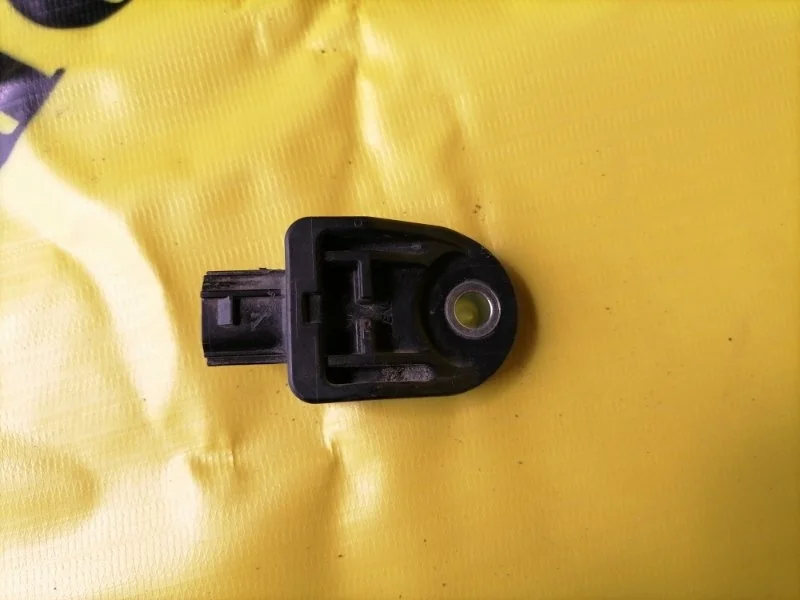 Датчик AIR BAG (удара) Toyota Rav4 40 2013-2019 2016 8917312180 2.0 3ZR FE 146 Л/С