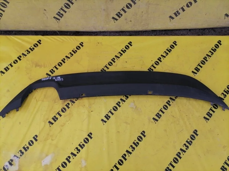 Накладка заднего бампера Volkswagen Golf 7 2012-2020 5G6807568D