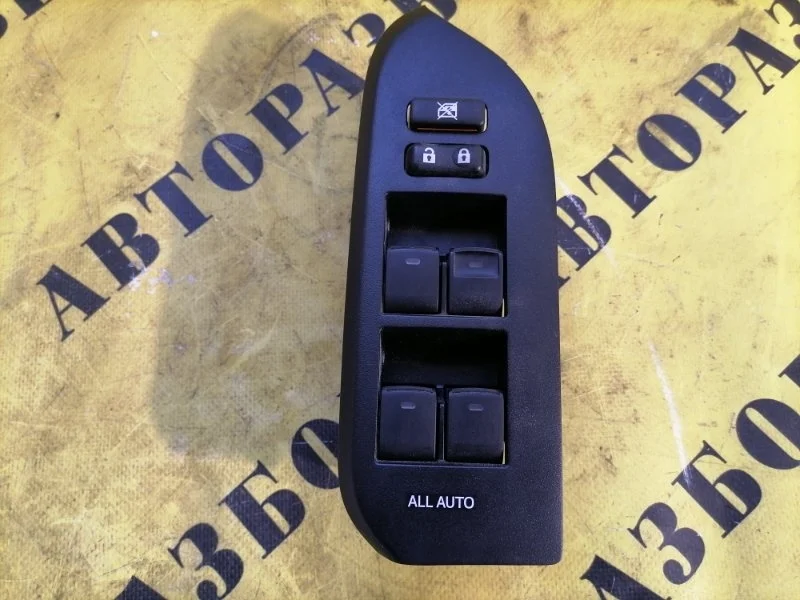 Блок управления стеклоподъемниками Toyota Land Cruiser Prado 150 2009-2022 2019 8404060220