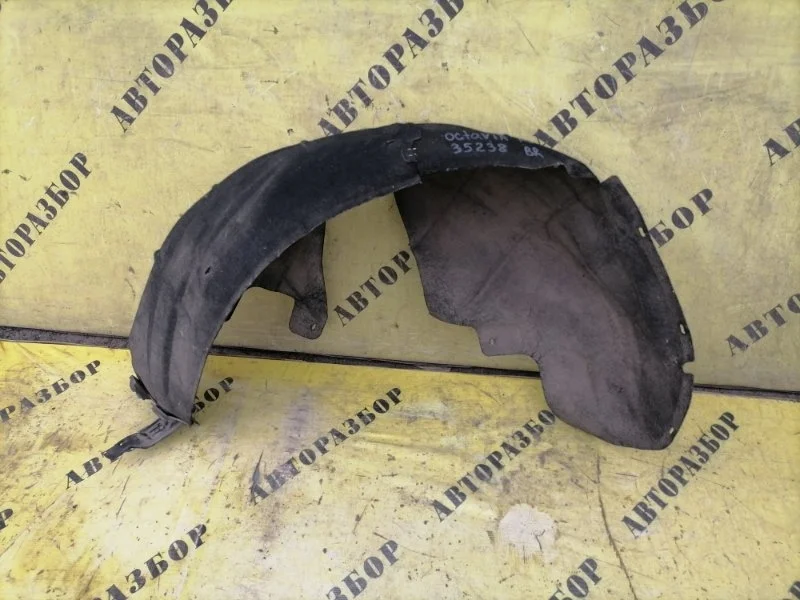 Локер задний левый (подкрылок) Skoda Octavia (A5) 2004-2013 1Z0810969