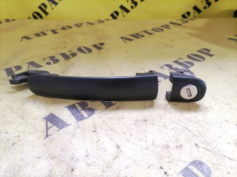 Ручка двери передней левой наружняя Skoda Octavia (A4) 2000-2011 3B0837207