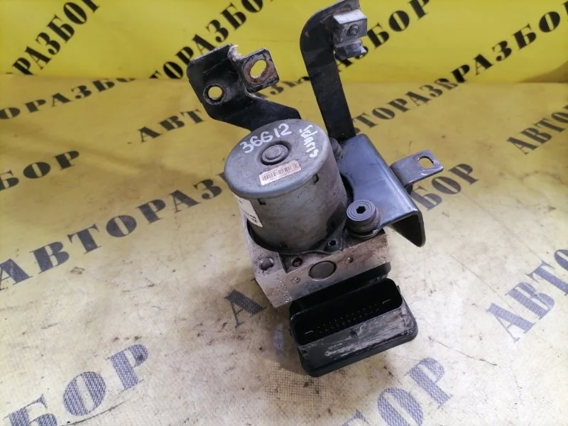 Блок ABS Hyundai Solaris 2010-2017 2015 589204L100 СЕДАН 1.4 G4FA 107Л/С