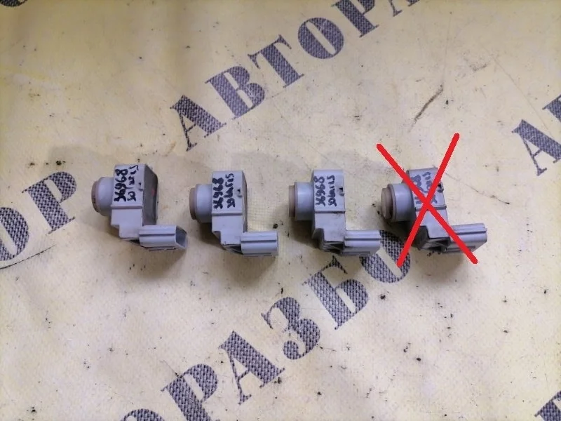 Датчик парковки Hyundai Solaris 2010-2017 2015 957204L010 СЕДАН 1.4 G4FA 107Л/С