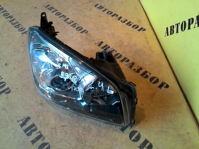 Фара правая Toyota Rav4 30 2006-2013 8113042430