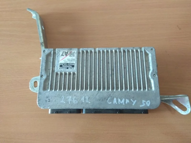 Блок управления двигателем Toyota Camry 50 2011-2017 8966133J60