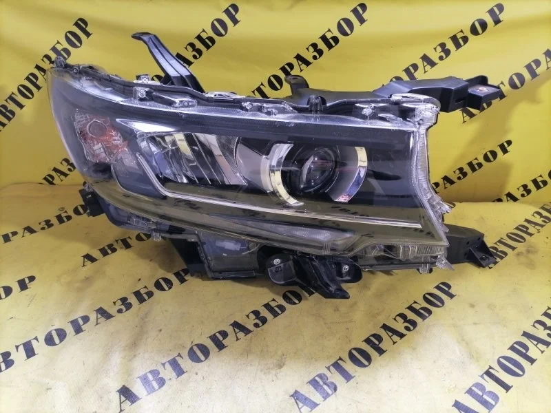 Фара правая Toyota Land Cruiser Prado 150 2009-2022 8114560N20