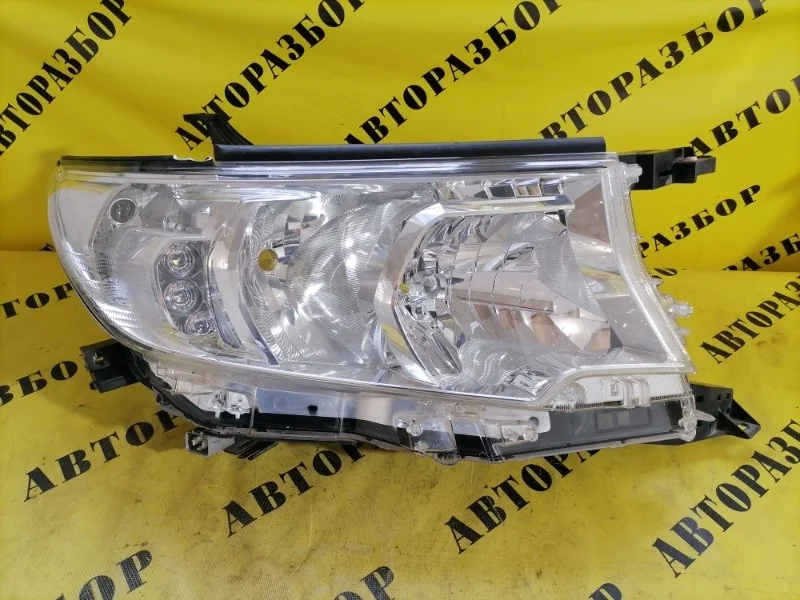 Фара правая Toyota Land Cruiser Prado 150 2009-2022 8113060N10