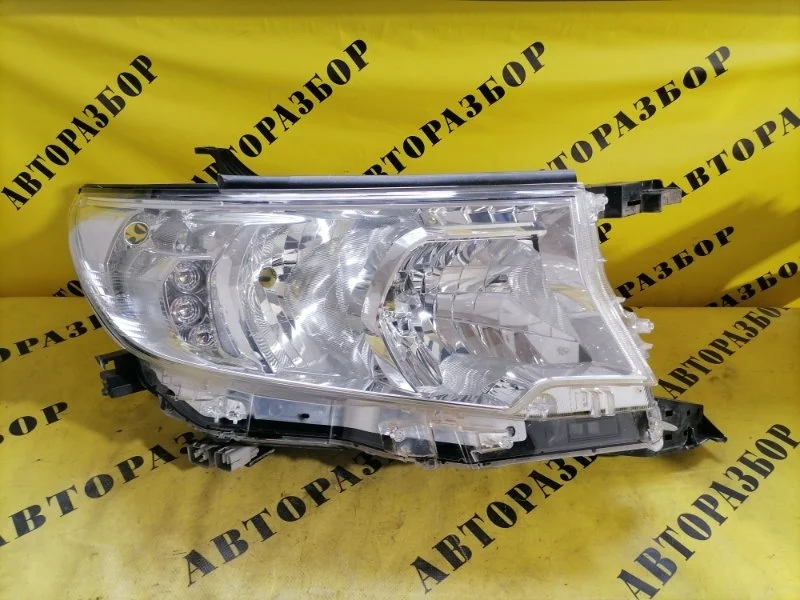 Фара правая Toyota Land Cruiser Prado 150 2009-2022 8113060N10