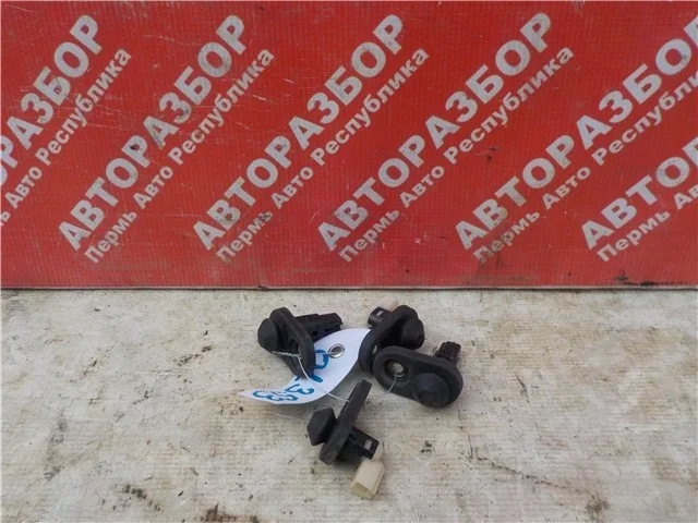 Концевик двери Toyota Corolla 2001-2007 8954212070 E12