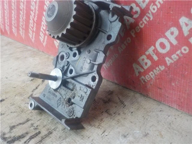 Помпа охлаждения Renault Logan 2005-2014 8200582675 K4MA